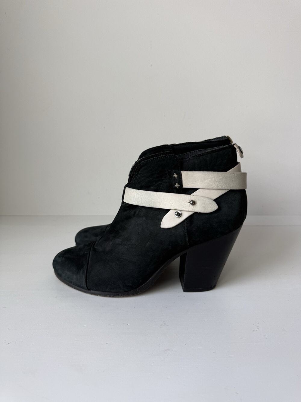 Rag & Bone Harrow Black Distressed Leather Ankle Boots Size 9 Made in Italy